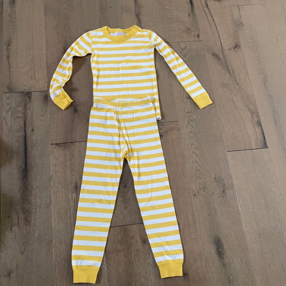 Hanna andersson size 6-7 pajamas